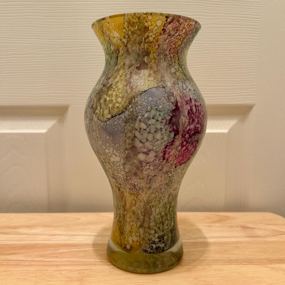 Handblown Art Glass Vase – Multicolor Swirl Pattern